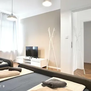 https://downtown-apartment-free-parking.hotels-in-ljubljana.com